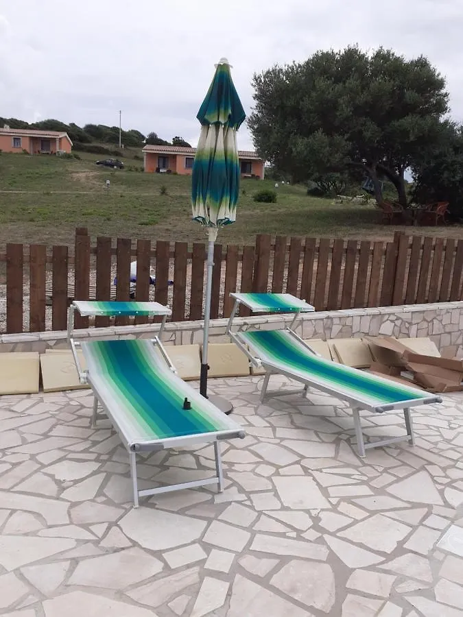 Agriturismo Gli Olivastri: Sunny Apartment with Pool and Sea View Aglientu Italy